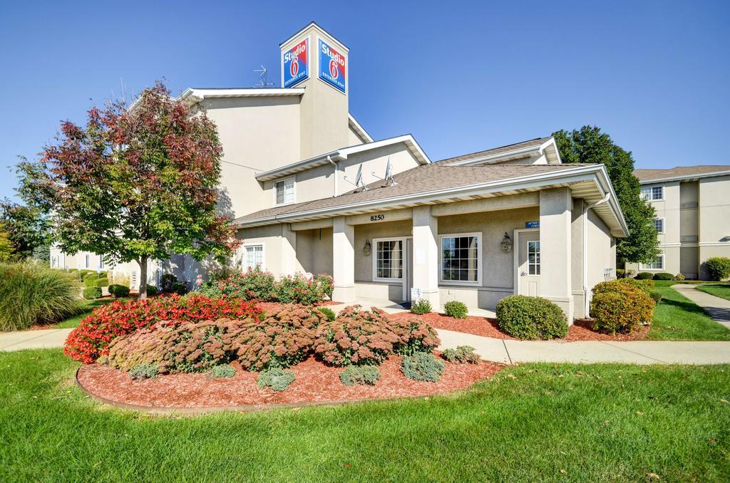 Rodeway Inn Fishers Indianapolis Exterior photo